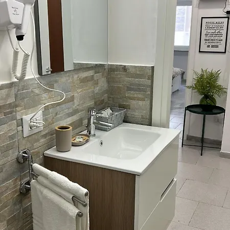 Marchese Di Montrone 126 *