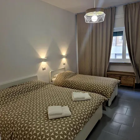 Marchese Di Montrone 126 Апартаменты