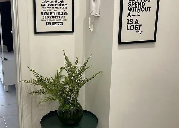 Marchese Di Montrone 126 * בארי