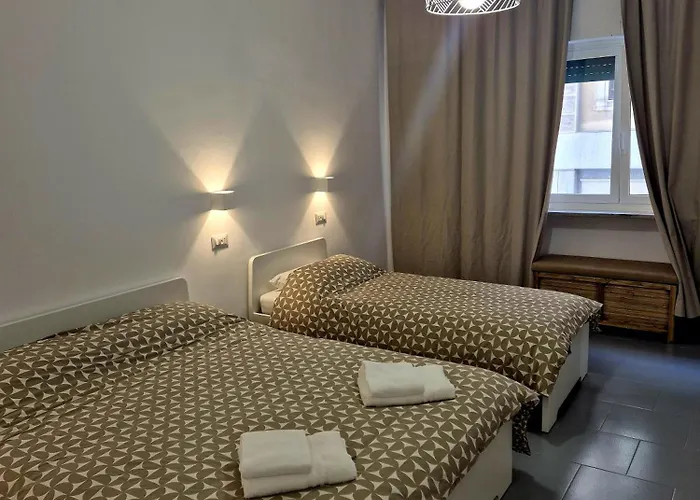 Marchese Di Montrone 126 דירה